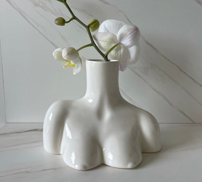 Голяма Бяла Ваза Bust